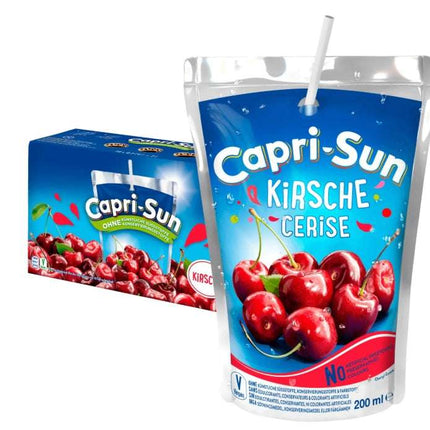 Capri-Sun Kirsche – eine fruchtige Erfrischung mit dem intensiven und süßen Geschmack sonnengereifter Kirschen. Enthält natürliche Zutaten, eine angenehm süße Note und ist praktisch in der ikonischen Trinkpackung für unterwegs. Erhältlich bei GEtca GmbH.