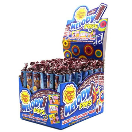 Chupa Chups Melody Pops Cola enthält leckere Lutschbonbons mit einem spritzigen Cola-Geschmack, die gleichzeitig als kleine Flöten genutzt werden können – perfekt für einen spielerischen und musikalischen Genussmoment. Das Produkt wird von der GEtca GmbH angeboten.