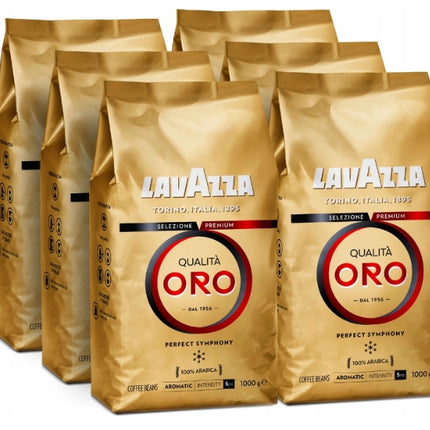 Lavazza Qualità Oro Beans 1kg bestehen aus 100 % Arabica-Bohnen mit einer mittleren Röstung und einem samtigen Aroma. Sie bieten fruchtige und blumige Noten, perfekt für hochwertigen Espresso oder Kaffee. Das Produkt wird von der GEtca GmbH angeboten.