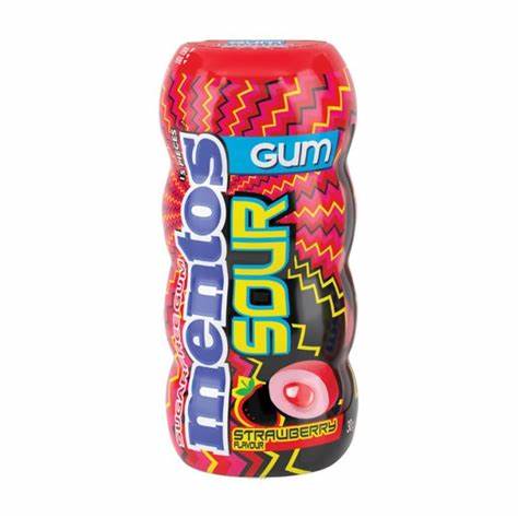 Die Packung Mentos Sour Gum Strawberry 30g enthält einen erfrischenden Kaugummi mit einem intensiven, säuerlich-fruchtigen Erdbeergeschmack – perfekt für einen spritzigen Genussmoment. Das Produkt wird von der GEtca GmbH angeboten.