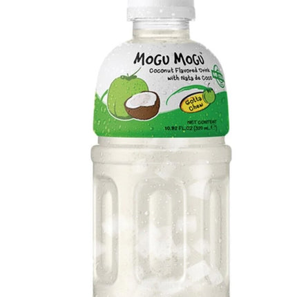 Produktbild von Mogu Mogu Kokosnuss mit Nata de Coco, 24 Flaschen à 320 ml. Exotisches Erfrischungsgetränk mit natürlichem Kokosgeschmack und Kokosgel-Stückchen. Angebot von Getca GmbH.