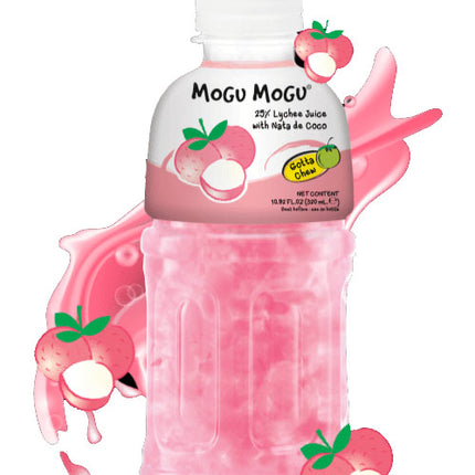Mogu Mogu Litschi 320 ml – eine köstliche und fruchtige Erfrischung mit dem exotischen, süß-blumigen Geschmack von saftiger Litschi. Enthält echte Fruchtstücke, eine angenehm prickelnde Süße und sorgt für ein einzigartiges Trink-Erlebnis. Erhältlich bei GEtca GmbH.