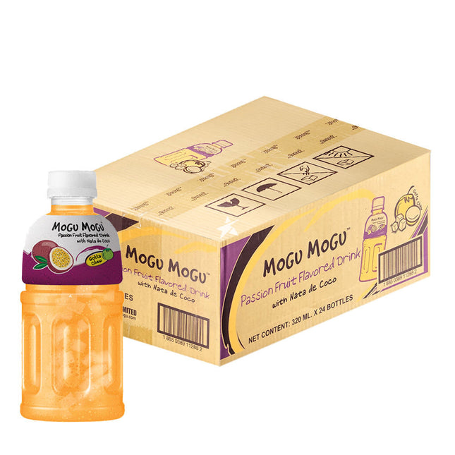 Produktbild von Mogu Mogu Passionsfrucht mit Nata de Coco, 24 Flaschen à 320 ml. Tropisches Erfrischungsgetränk mit intensivem Passionsfruchtgeschmack und Kokosgel-Stückchen. Angebot von Getca GmbH.