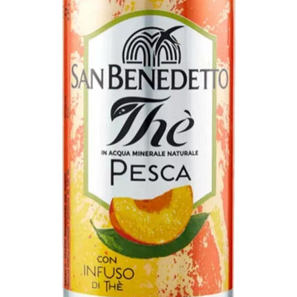 San Benedetto Eistee Pfirsich Zero 330 ml – ein erfrischender Eistee mit Pfirsichgeschmack, ganz ohne Zucker. Enthält natürliches Mineralwasser, Tee-Extrakt, Pfirsichsaft und Süßungsmittel für einen leichten, belebenden Genuss. Erhältlich bei GEtca GmbH.