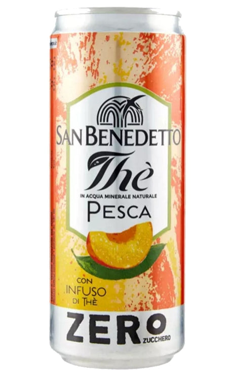 San Benedetto Eistee Pfirsich Zero 330 ml – ein erfrischender Eistee mit Pfirsichgeschmack, ganz ohne Zucker. Enthält natürliches Mineralwasser, Tee-Extrakt, Pfirsichsaft und Süßungsmittel für einen leichten, belebenden Genuss. Erhältlich bei GEtca GmbH.