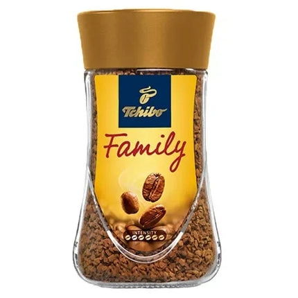 Tchibo Eduscho Family Instantkaffee 200g ist ein löslicher Kaffee mit intensivem Geschmack, perfekt für den täglichen Kaffeegenuss. Er besteht aus natürlich starken Bohnen und bietet ein volles Aroma. Das Produkt wird von der GEtca GmbH angeboten.