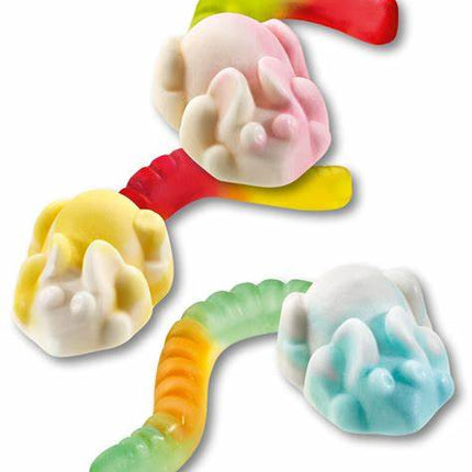 Die Packung Trolli Mouse 1200g enthält weiche, fruchtige Schaumzucker-Mäuse mit einem köstlichen Geschmack – perfekt für einen verspielten und süßen Genussmoment. Das Produkt wird von der GEtca GmbH angeboten.