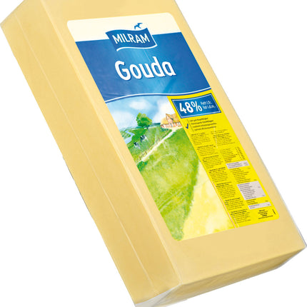 Milram 48% Gouda, ca. 15 kg schwerer Block, cremiger Schnittkäse aus Kuhmilch mit mild-würzigem Geschmack, angeboten von GEtca GmbH. Ideal für Gastronomie und Großverbraucher, perfekt zum Schneiden, Reiben oder Schmelzen.